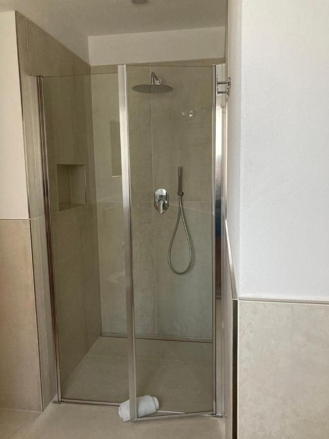 La Casa Sul Lago Apartments - Lemon Tree Apartment Лимоне сул Гарда Екстериор снимка